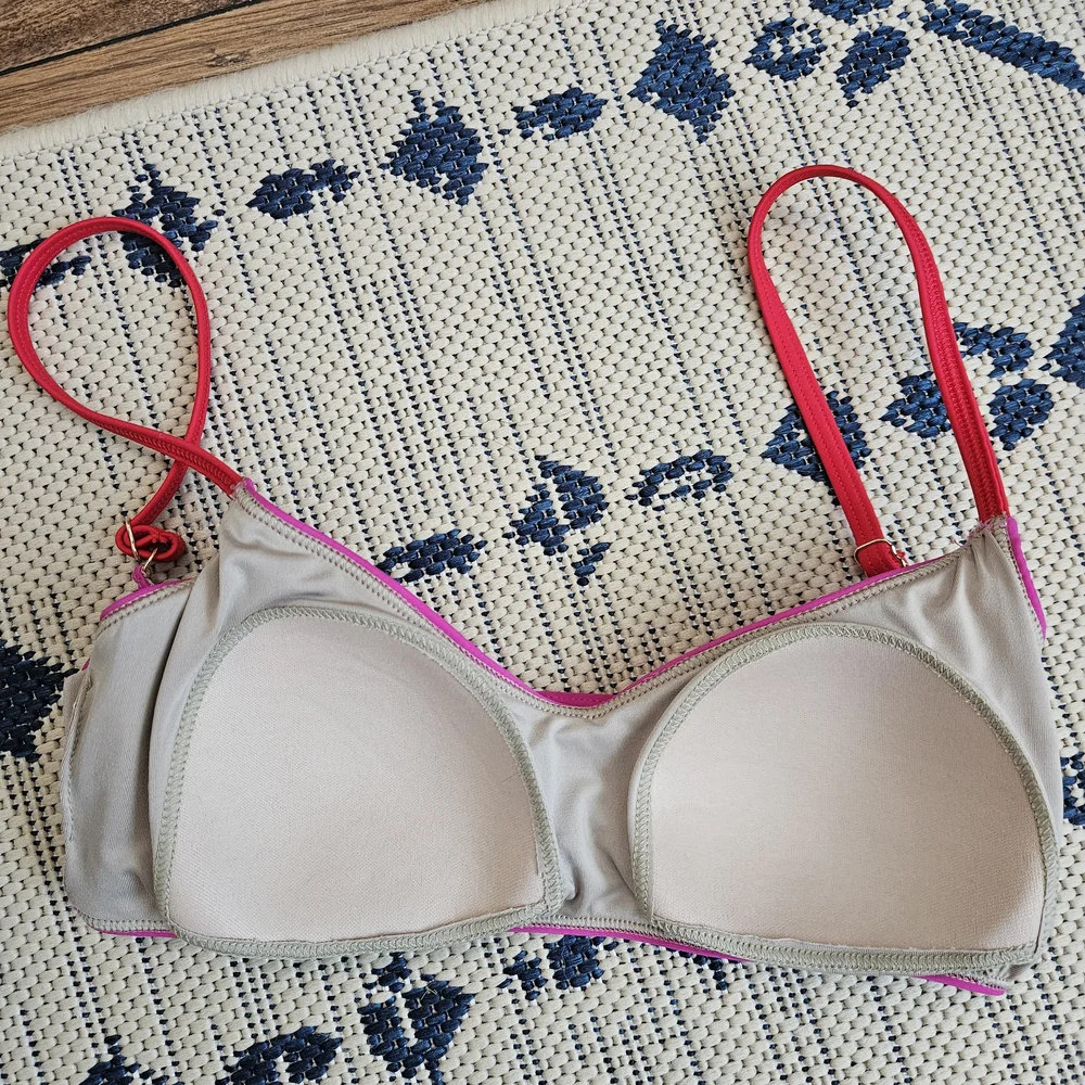 Summersalt Fuchsia Bikini Top with Scarlet Straps - Picture 4 of 5